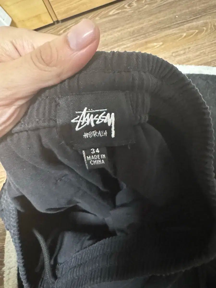 オーストラリア