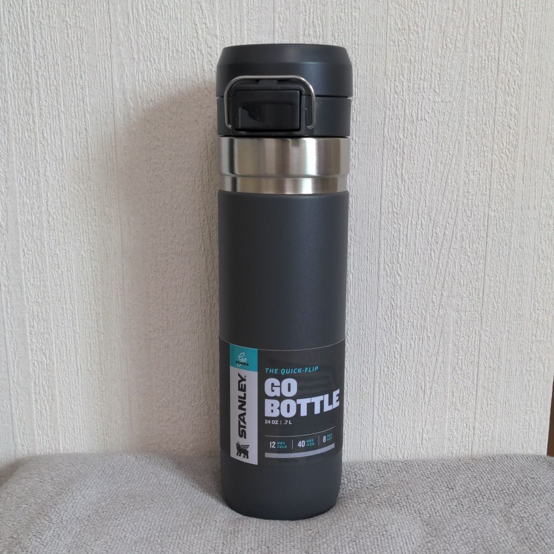 STANLEY　水筒　700ml  GO BOTTLE  新品未使用 STANLEY 水筒 700ml GO BOTTLE グレー 新品未使用 - メルカリ