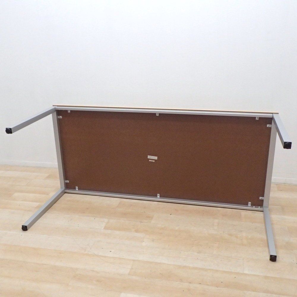 ミーティングテーブル