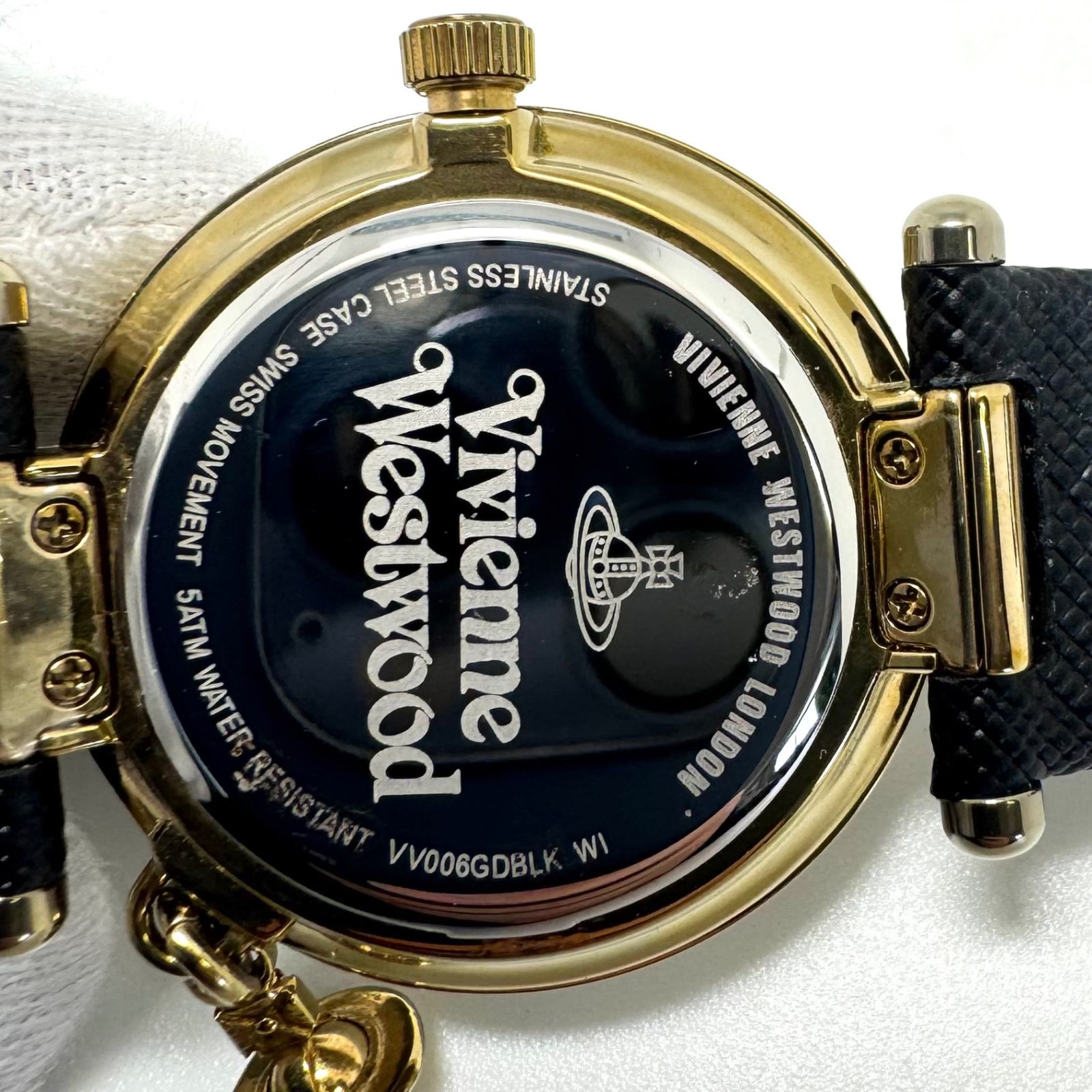 ヴィヴィアンウエストウッド　VV006GDBLK　クォーツ　黒　イエローゴールド　ハート　レディース　革ベルト VIVIENNE WESTWOOD ヴィヴィアン ウエストウッド腕時計 レディース
