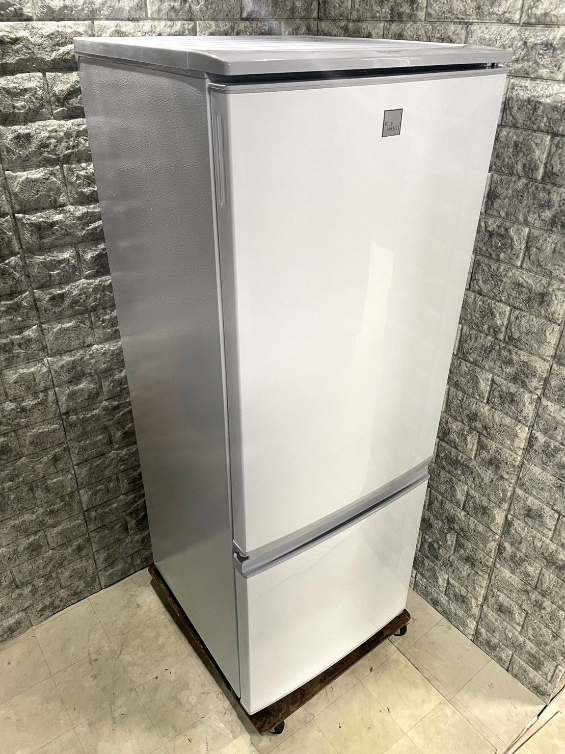 Sharp SJ-17E6-KW冷凍冷蔵庫 【公式通販】