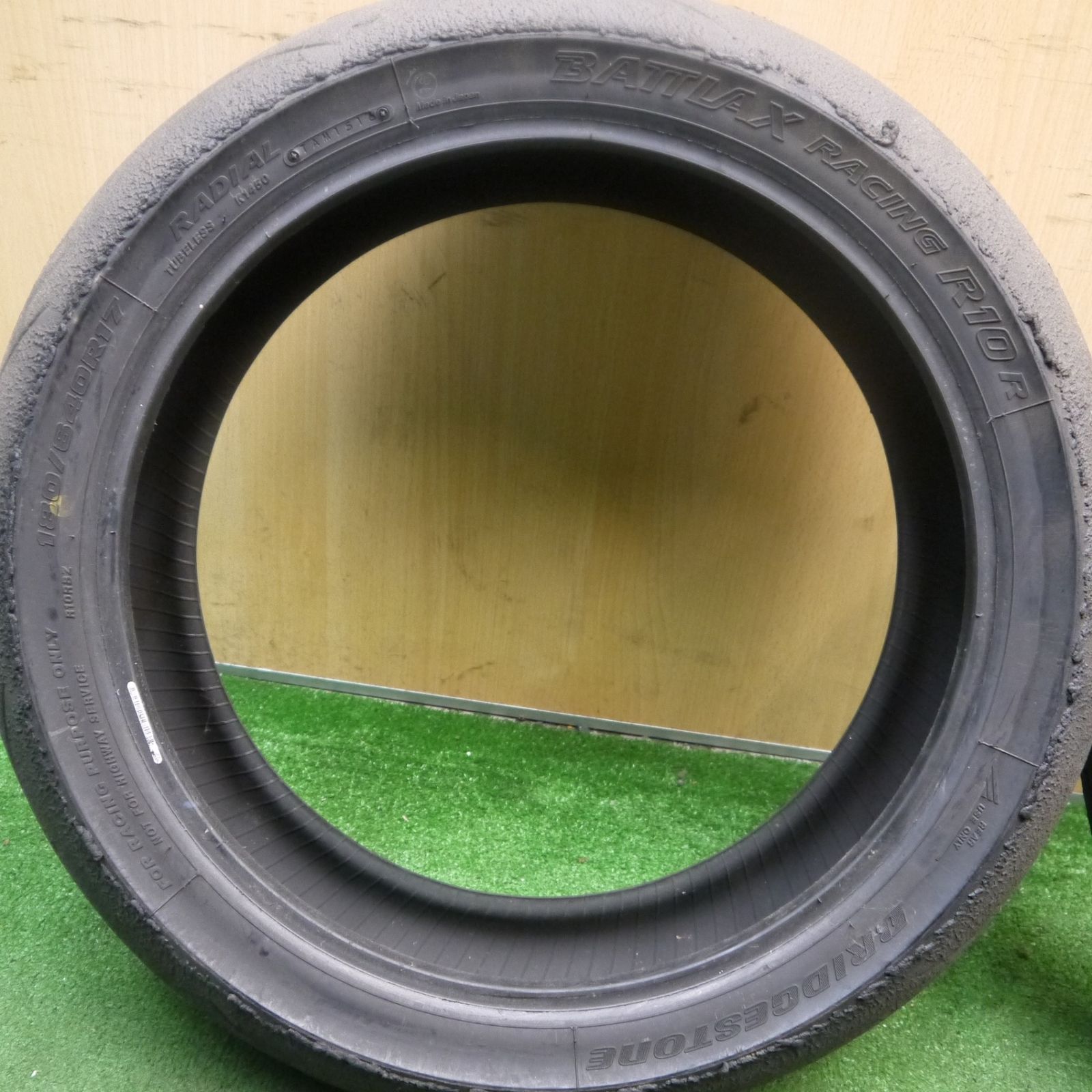 レーシング R10R