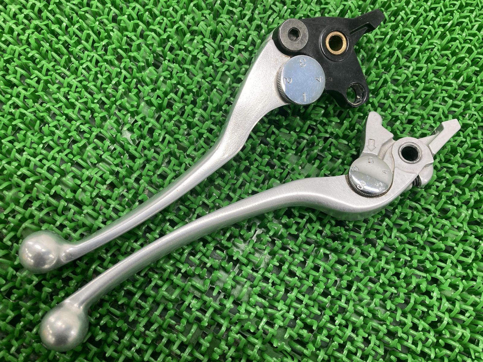 ZRX1200R レバー 左右 カワサキ 純正 中古 バイク 部品 ZRT20A ブレーキレバー クラッチレバー コンディション良好 曲がり無し 品薄
