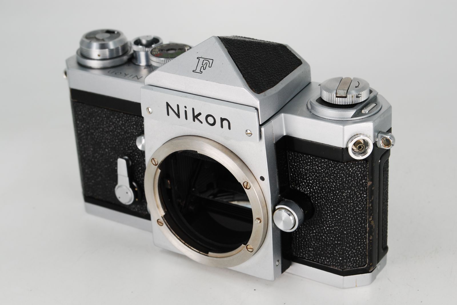 30日間 付 アイレベルファインダー NIKON F 710万台 後期型 フィルム一眼レフカメラ