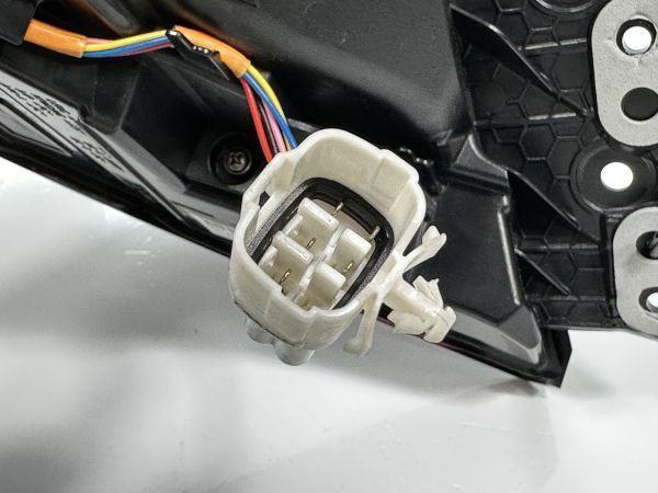 美品/破損キズなし/低走行 GR86 ZN8 純正 右テールランプ Assy テールライト 右テール RH LED SU003-11020  84201-CC001 D258 MA