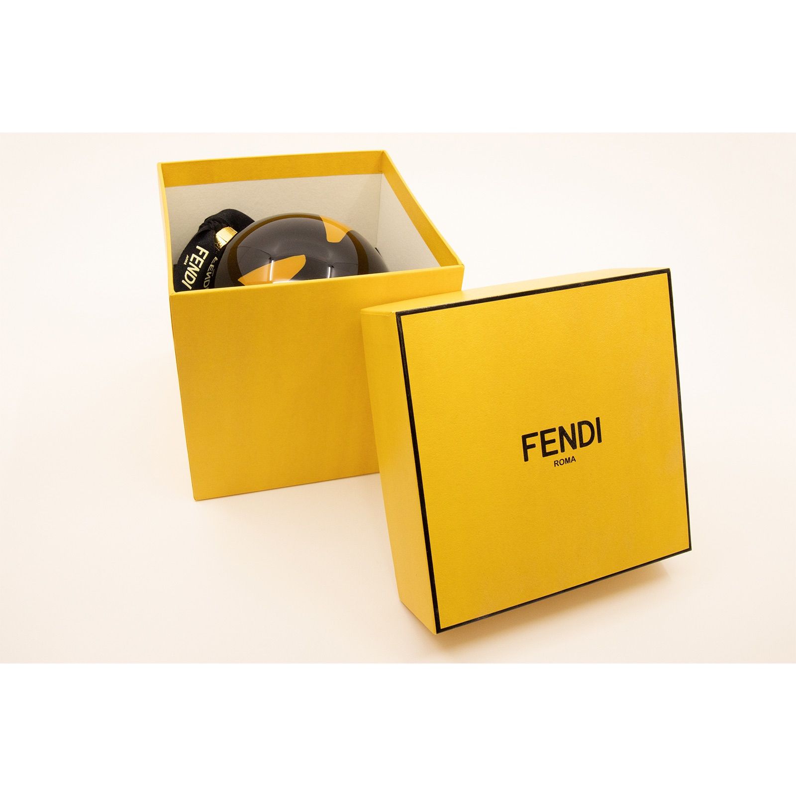 Fendi フェンディ クリスマスオーナメント モンスター 非売品 - メルカリ