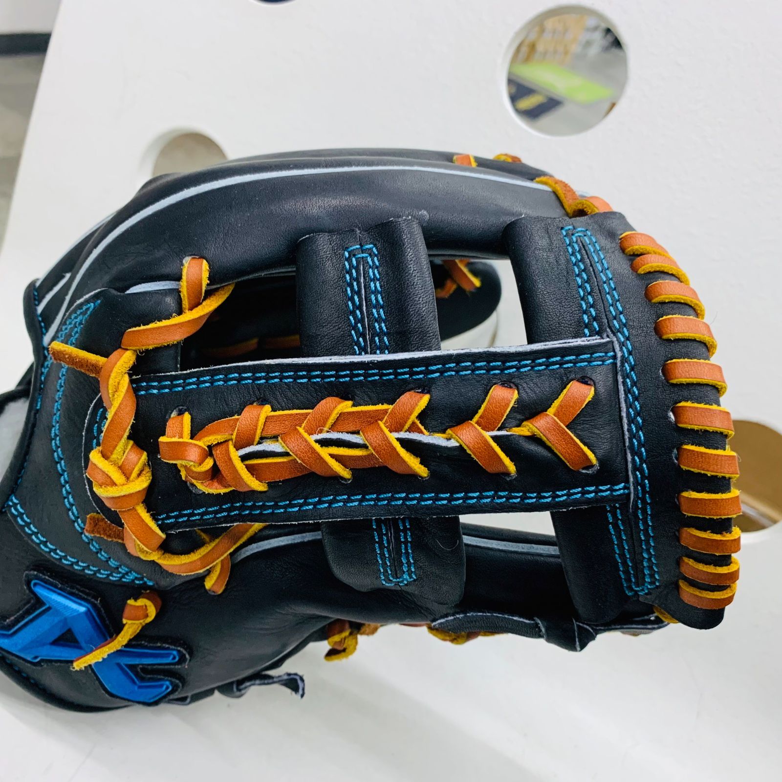 アトムズAGL-NE102硬式用内野手用日本製ERMリスト型付け済み