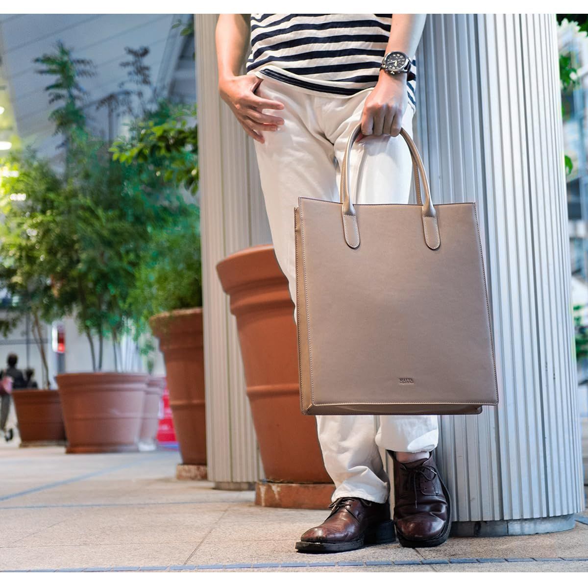 迅速発送】MALTA トートバッグ 縦長 A4 自立 持ち手 牛革 ボディ PU