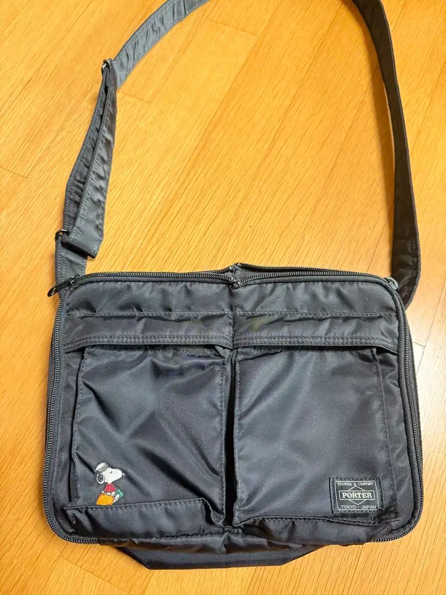 PORTER スヌーピー ショルダーバッグ ブラック スヌーピー X Porter(ポーター) (ジョー ポーター) ショルダー