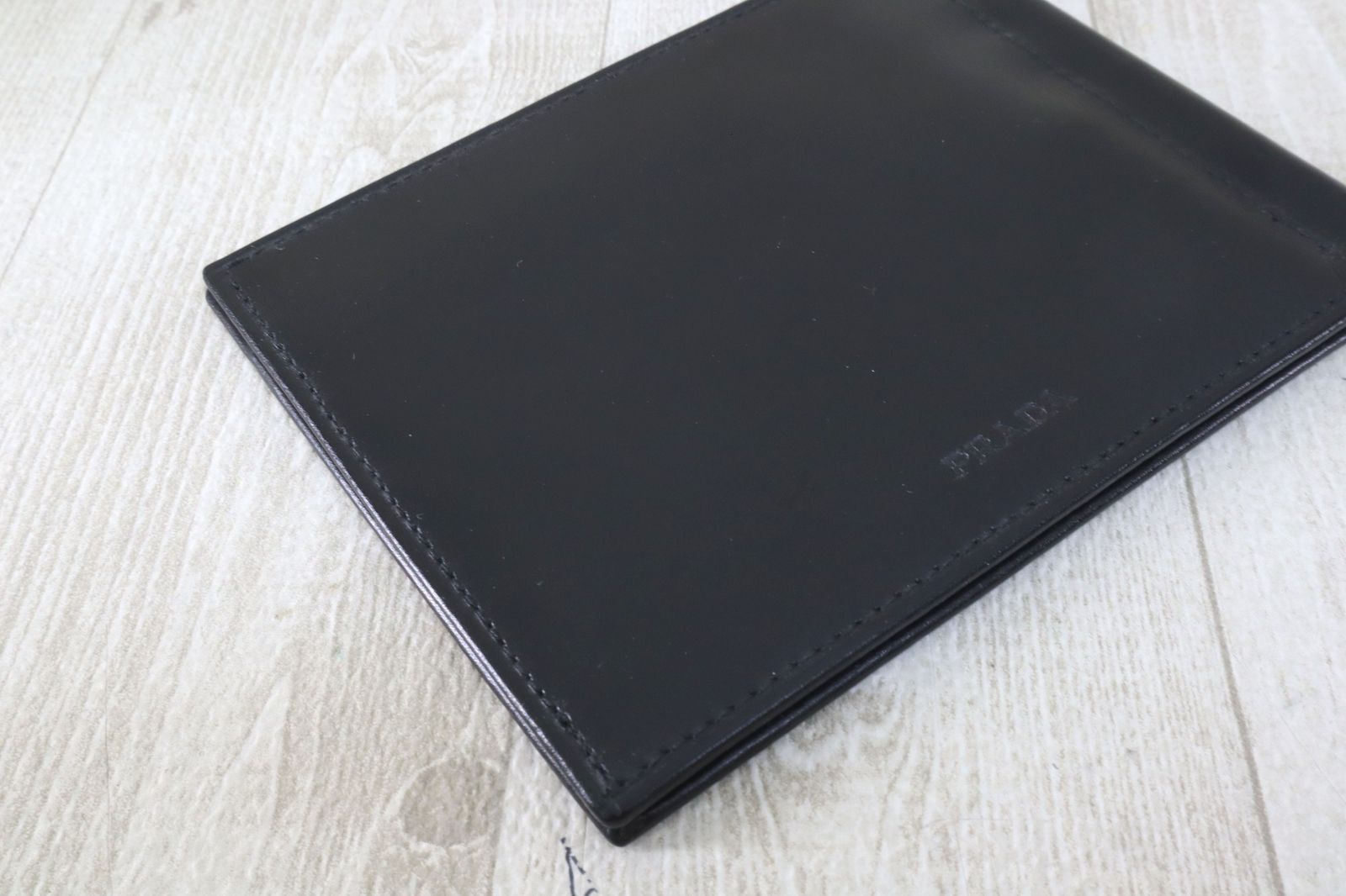 新品未使用 PRADA マネークリップ 黒 レザー 13323228_55966626_600.jpg