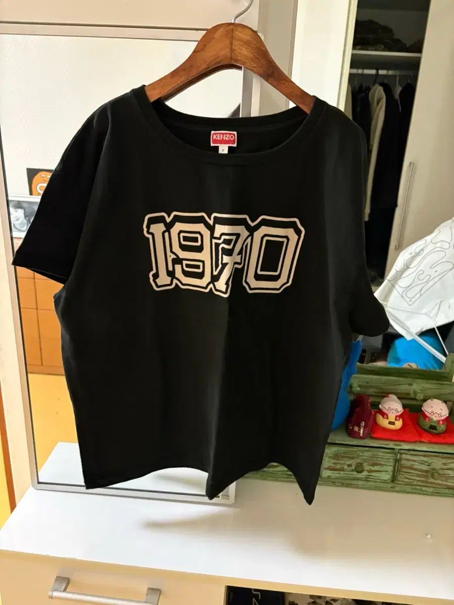 90's OUT OF TIME WORK GREEN LABEL 総柄マリア様プリントT