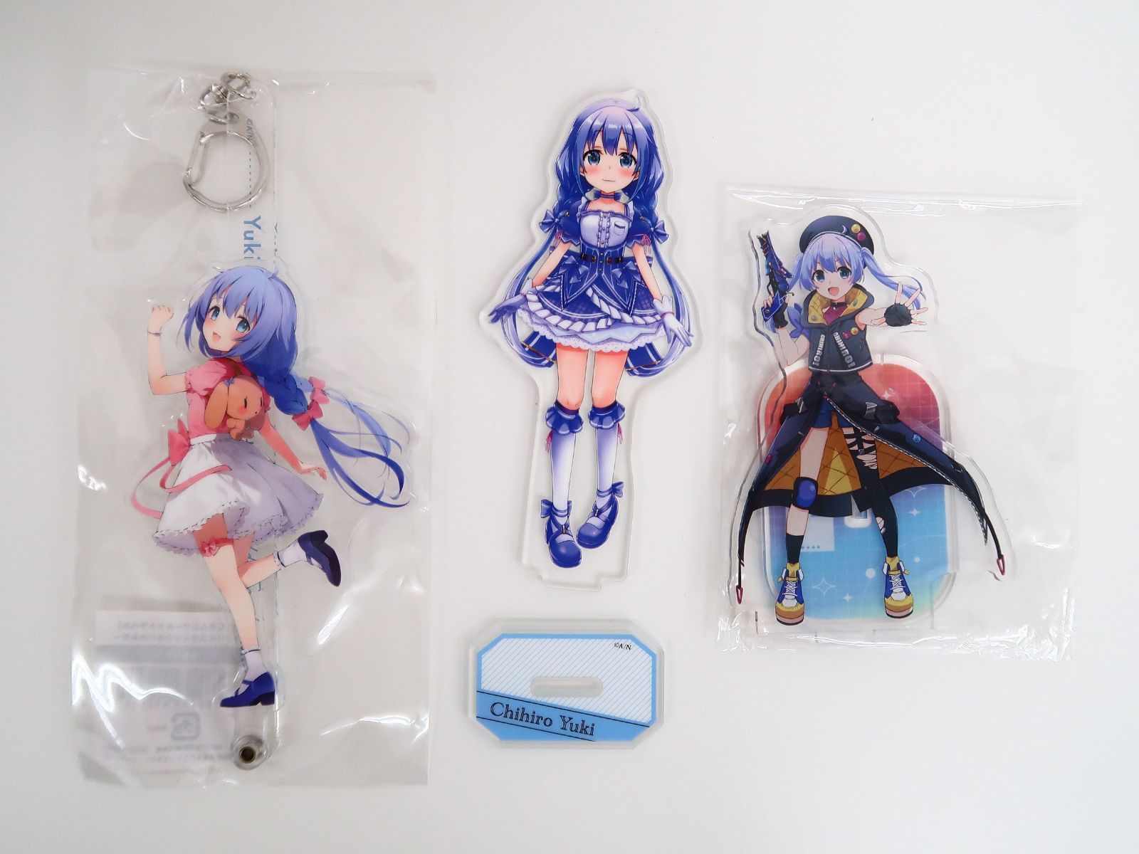 ちひろ様限定】缶バッジ、アクスタ 【公式通販】