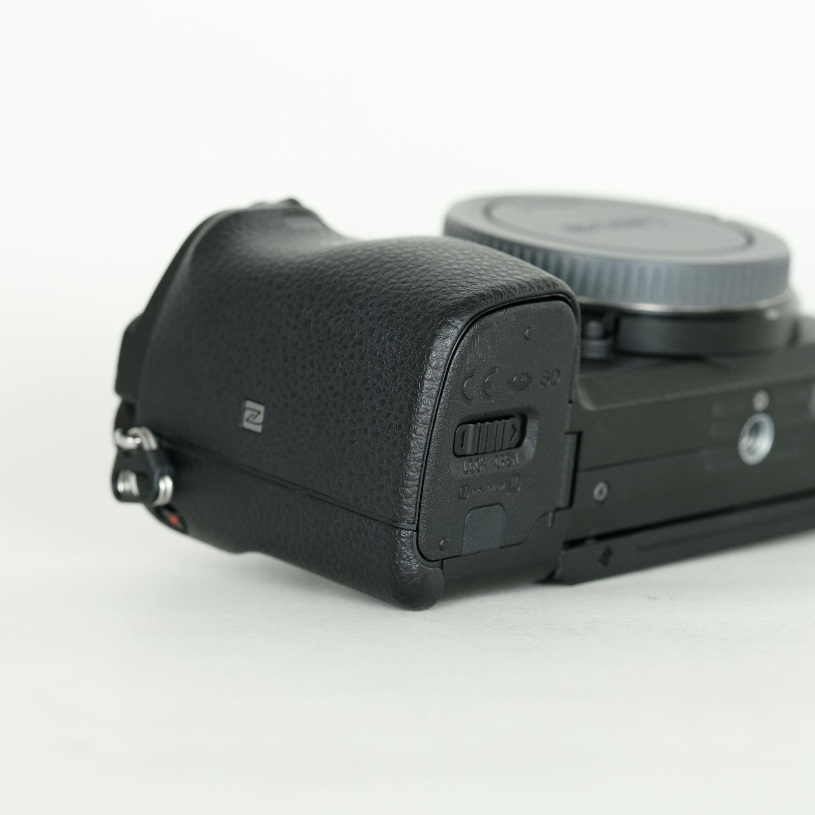 美品｜シャッター数21,700回] SONY α6400（ILCE-6400） [ボディ