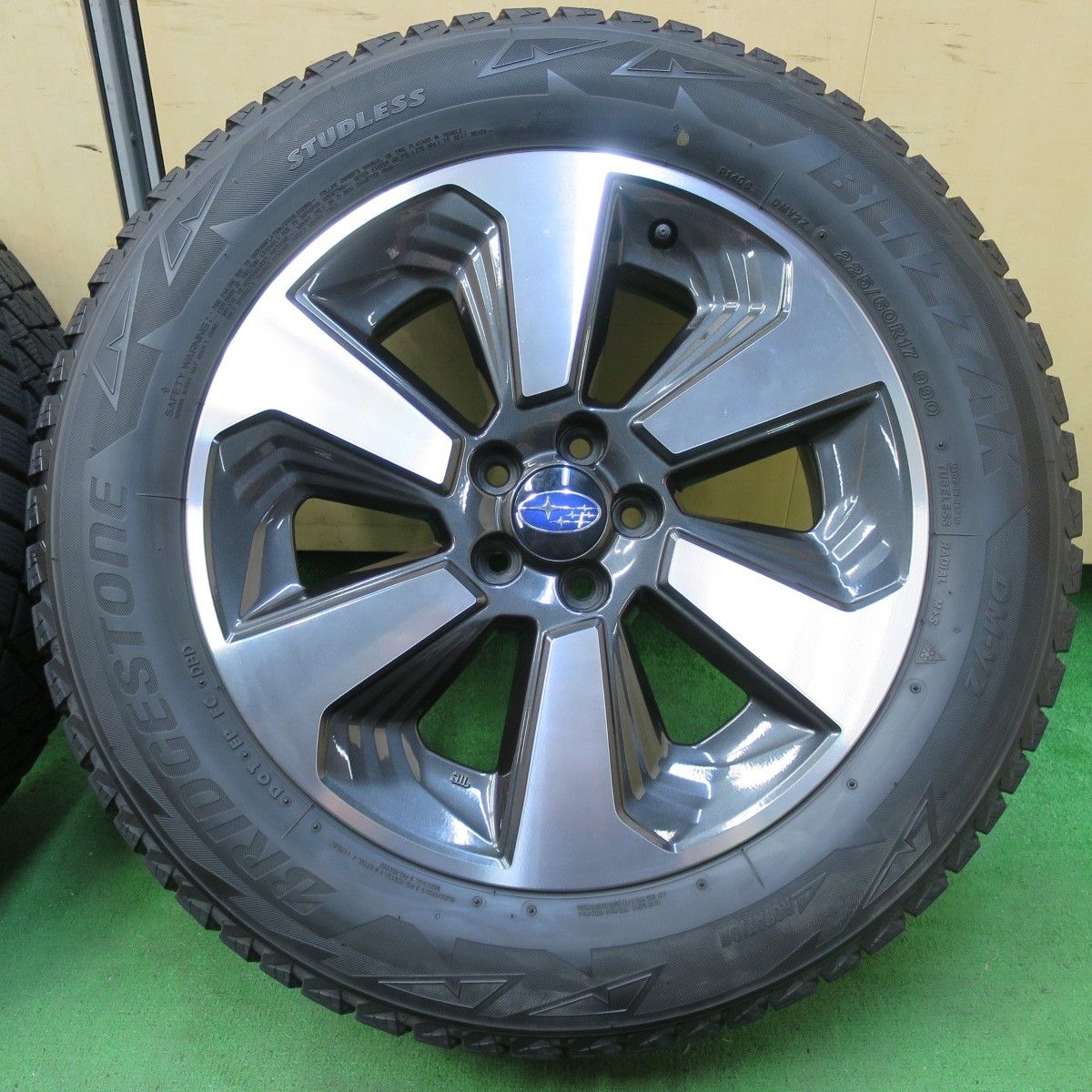 スバル純正 SJ5 フォレスター 後期 BS スタッドレス 225/60R17 スバル純正 SJ5 フォレスター 後期 BS スタッドレス 225/60R17