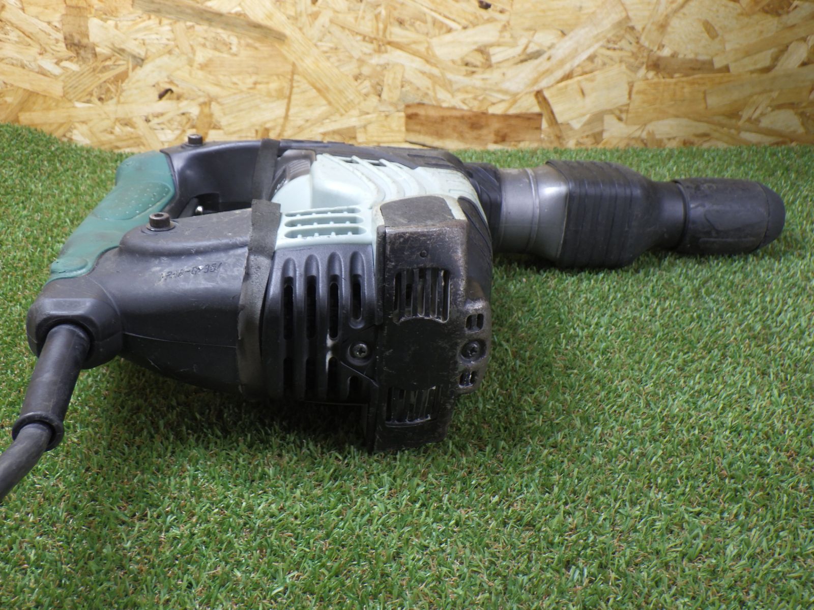AC100V 1050W
