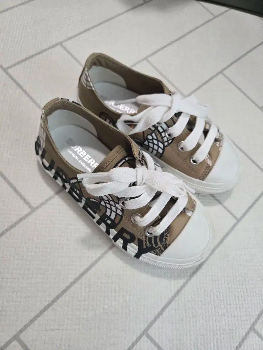 Burberry Kids バーバリーキッズ トマス 靴 27 サイズ