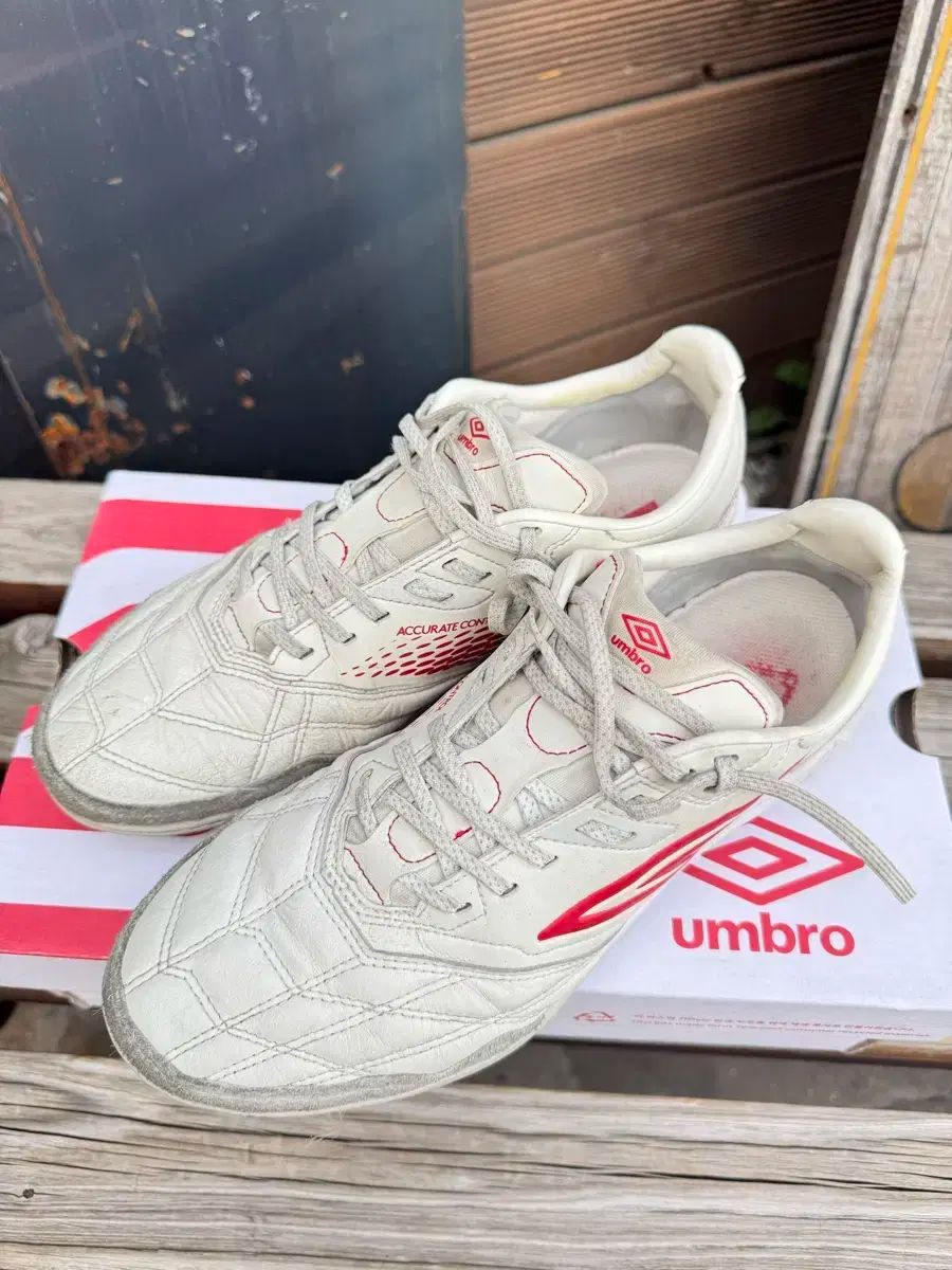 umbro アンブロ ポストリベンジ tf 270