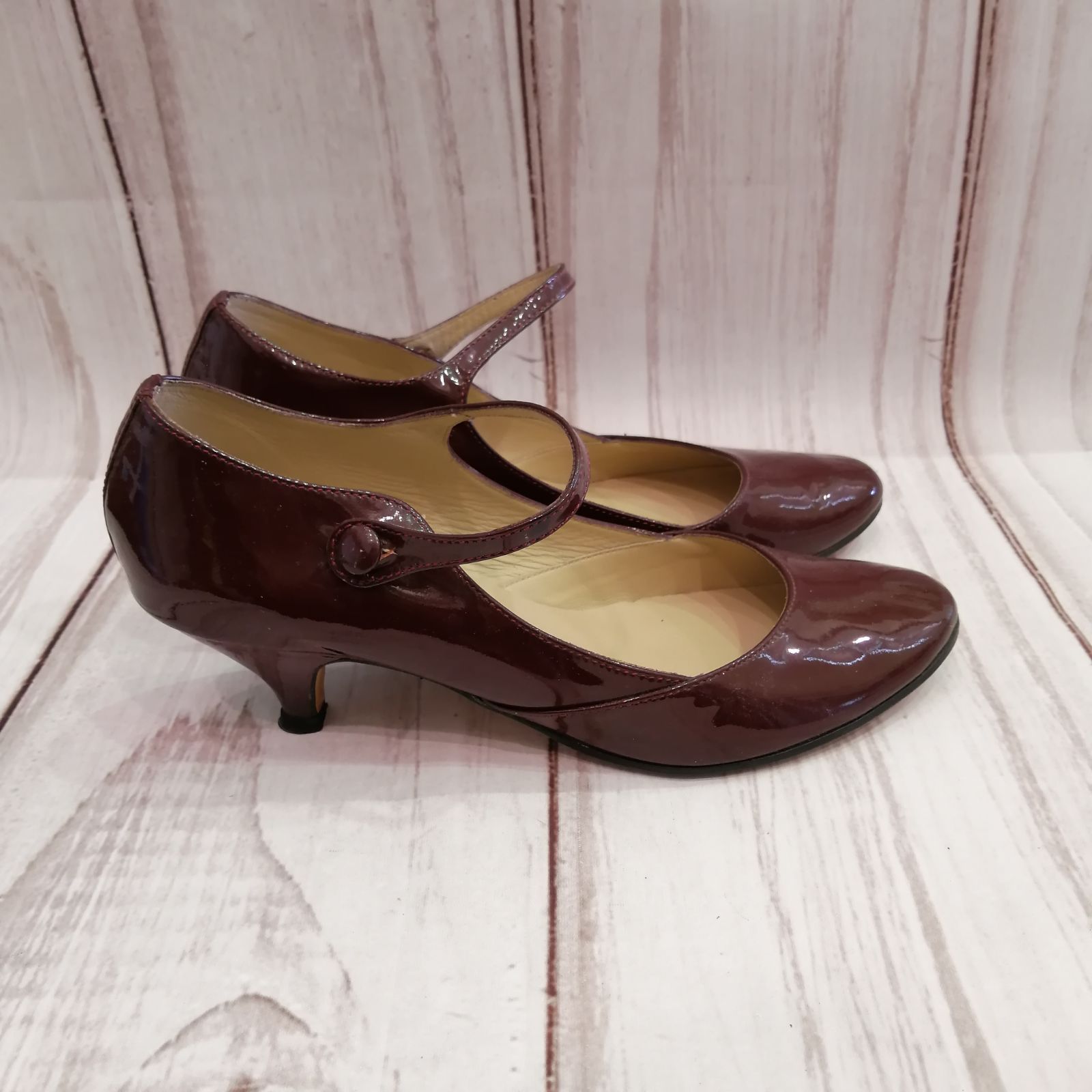 レペットrepetto パテント Tストラップパンプス 23.5 repetto paris レペット/サイズ39/パテントレザーストラップ