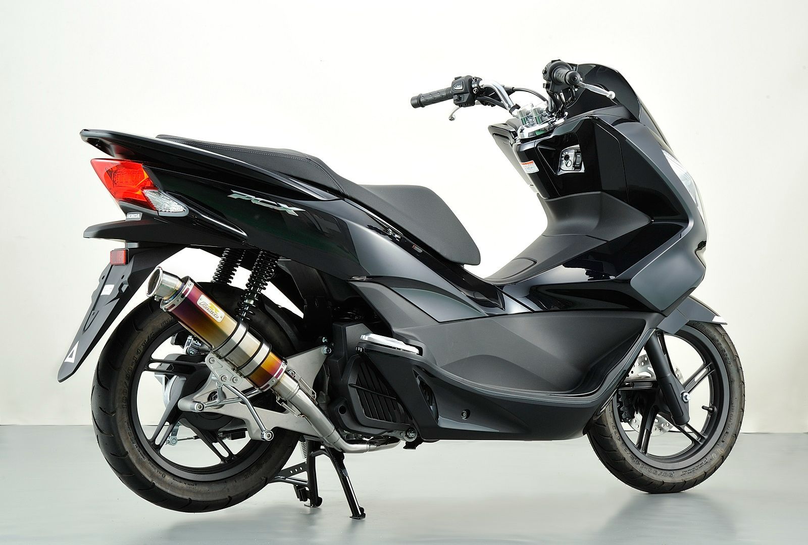 組み合わせ自由自在 Realize (リアライズ) ホンダ PCX125 (2BJ-JK05