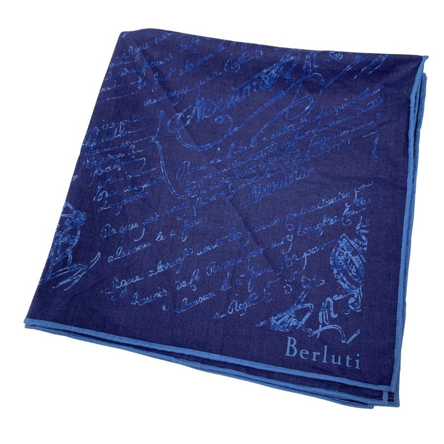 ベルルッティ ハンカチ カリグラフィ柄 ブルー系 コットン【AFI14