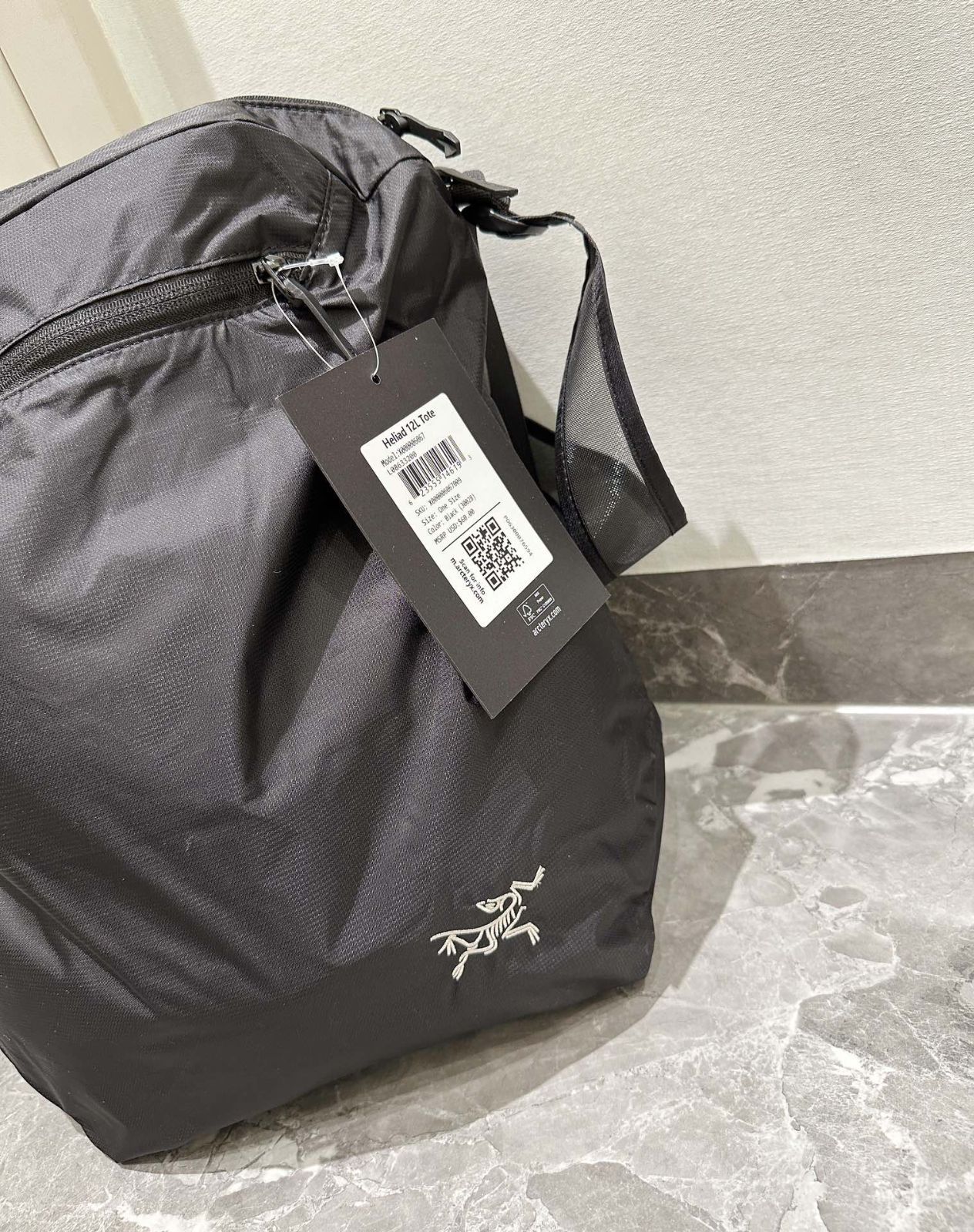 ARC'TERYX  HELIAD 12L 多機能純色 ナイロン ショルダーバッグ斜めショルダーバッグハンドバッグ 男女兼用 ブラック 黒