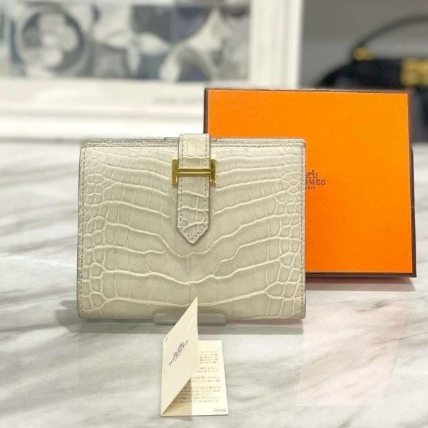 Z刻印 エルメス ベアンコンパクト アリゲーターマット べトン 折り財布