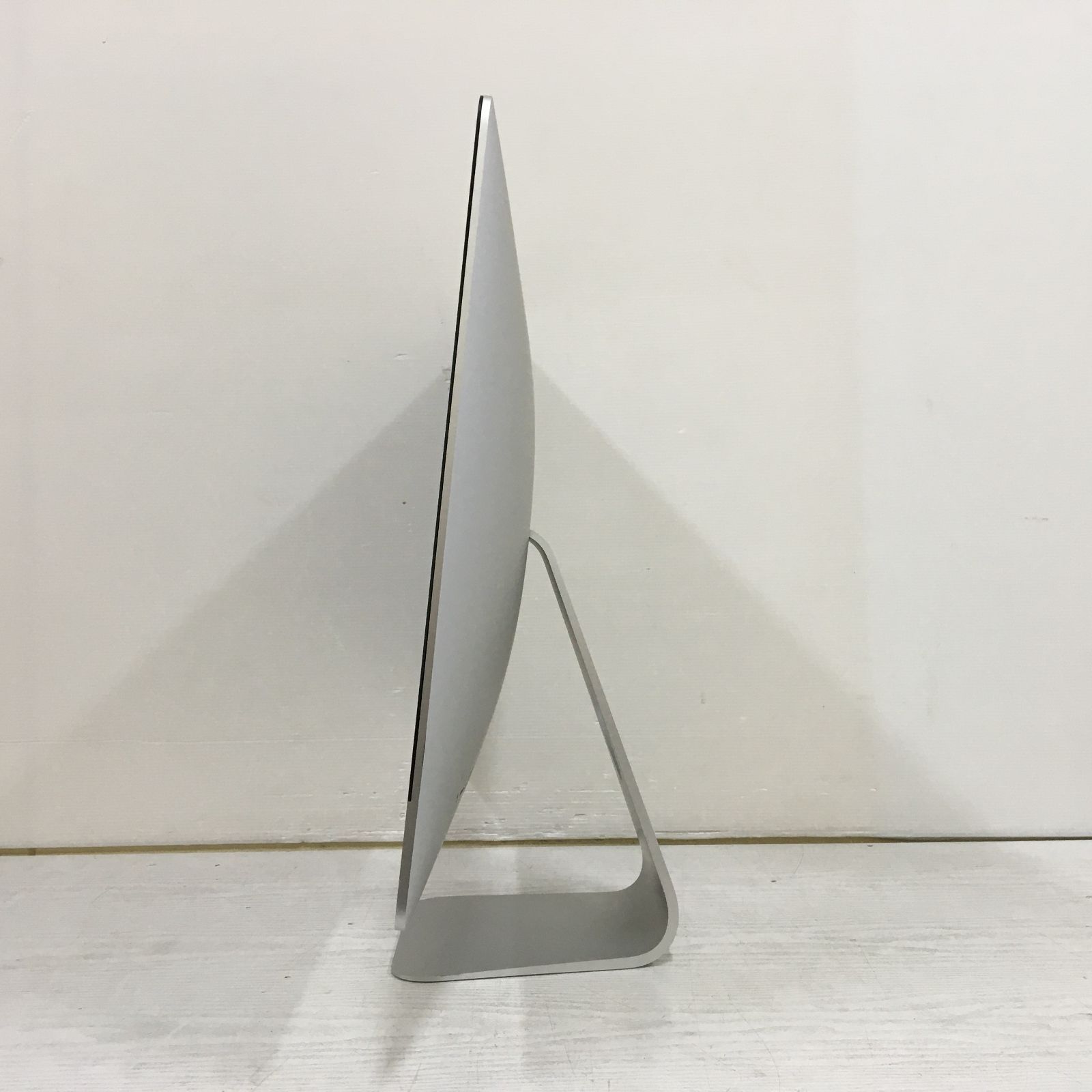 21.5インチ Apple iMac Retina 4K 21.5-inch 2017 A1418 Core i5 7400 3.0GHz RAM 8GB SSD 256GB Ventura 動作品 WWW_NOITHATQUANGTHANH_NET