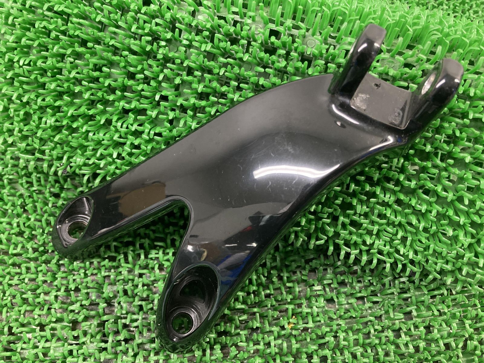 FXBRS1870 ステップホルダー 右 ハーレー 純正 中古 ソフテイル ブレイクアウト114 メインステップ 曲がり無し コンディション良好