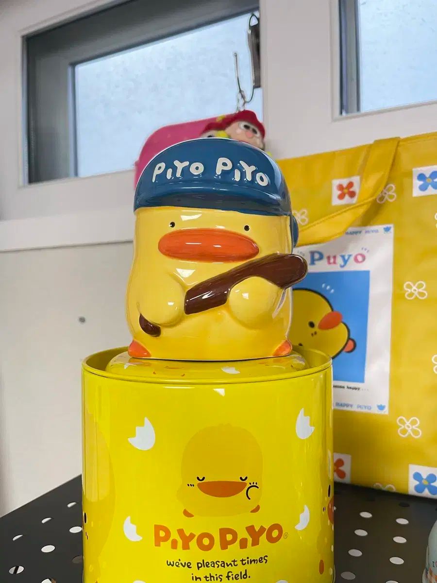 【雷市場（ポンジャン）商品韓国直送】 古典 ピヨピヨ セラミックス 貯金箱 型 ヤングアート フィフィ 親戚