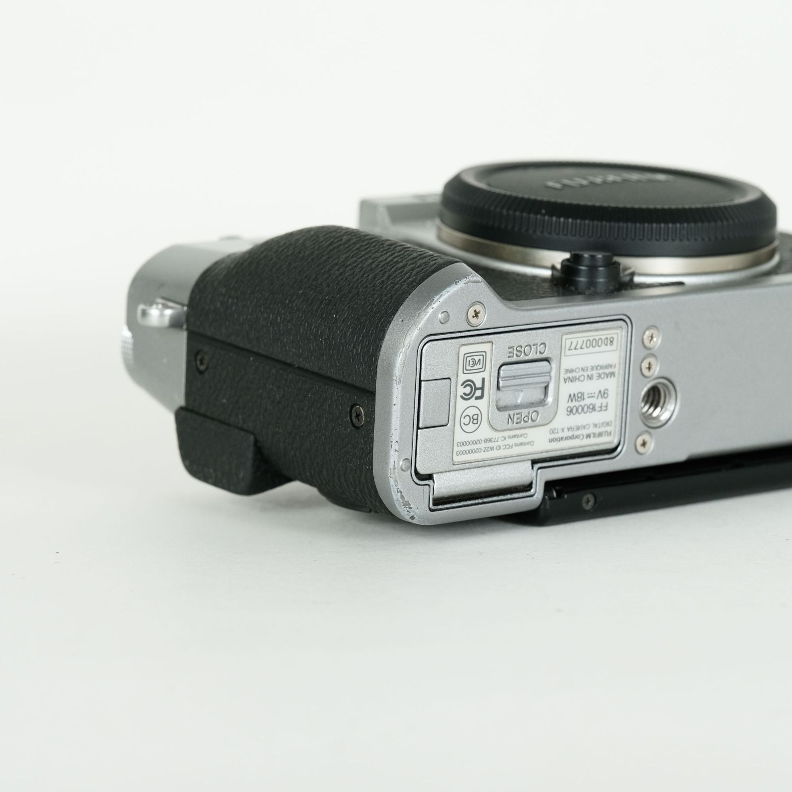 FUJIFILM X-T20 シルバー ミラーレス一眼 Amazon.co.jp: FUJIFILM ミラーレス一眼 X-T20 レンズキットシルバー X