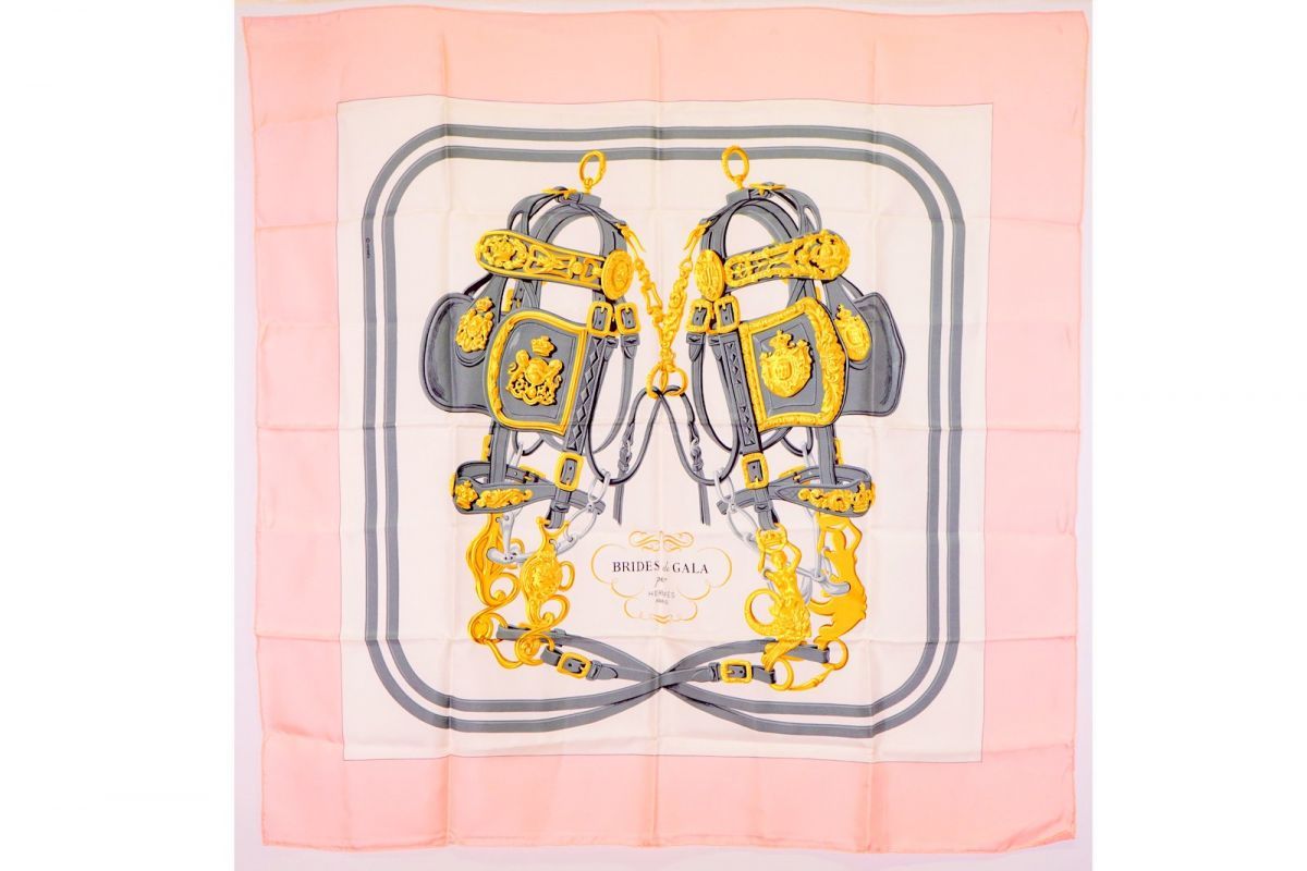 エルメス カレ90 大判スカーフ BRIDES de GALA 式典用の馬勒 ピンク ...