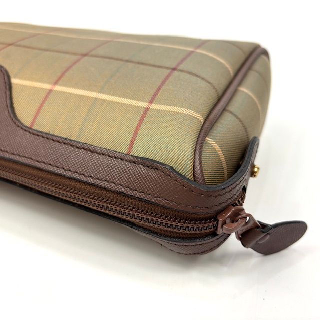 ☆美品☆ Burberry バーバリー クラッチバッグ ノバチェック