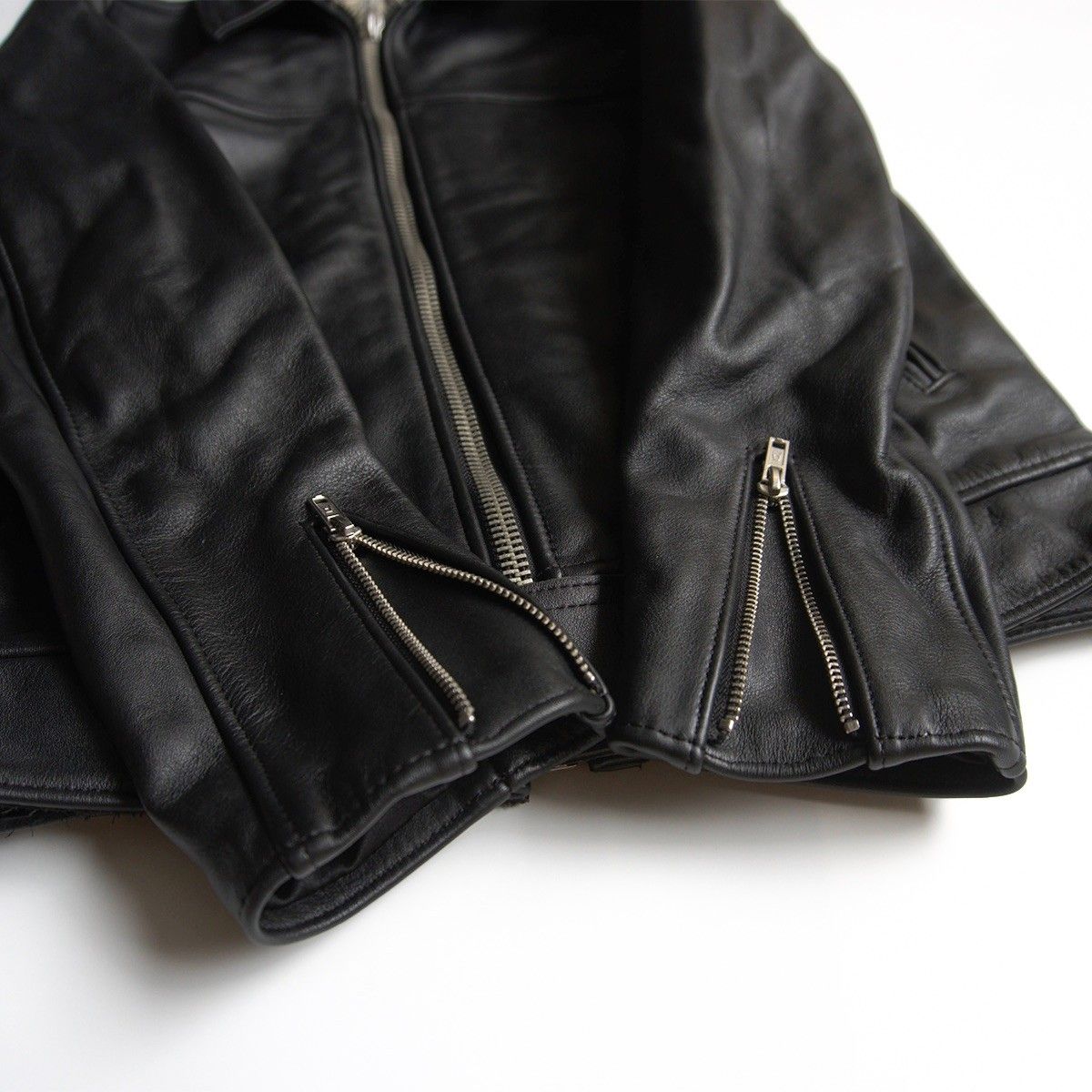 666/triple six/トリプルシックス タイトフィット シングル ライダース