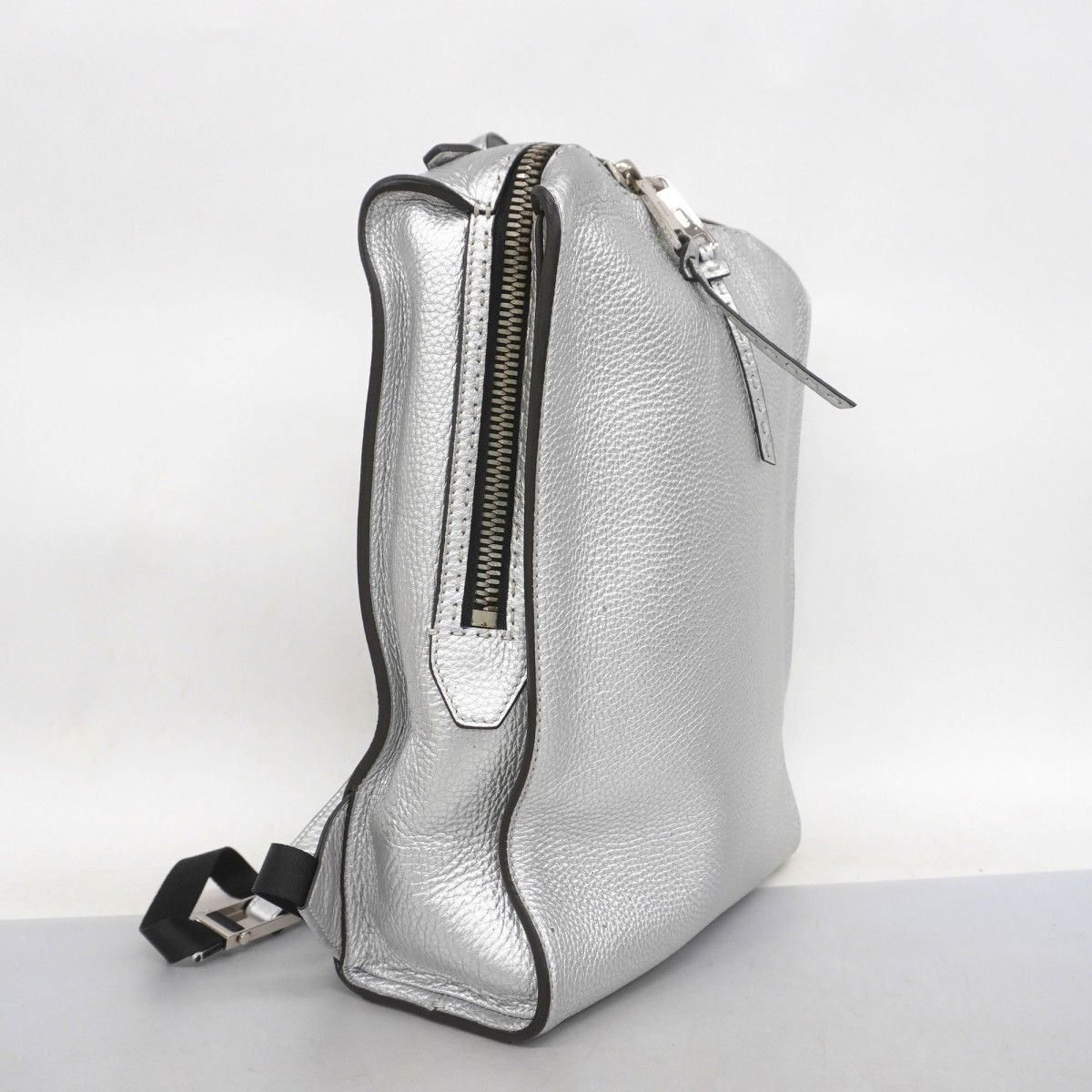 FENDI フェンディバックパックリュック レザー【中古】 FENDI フェンディ モンスターバクズ リュック・デイパック