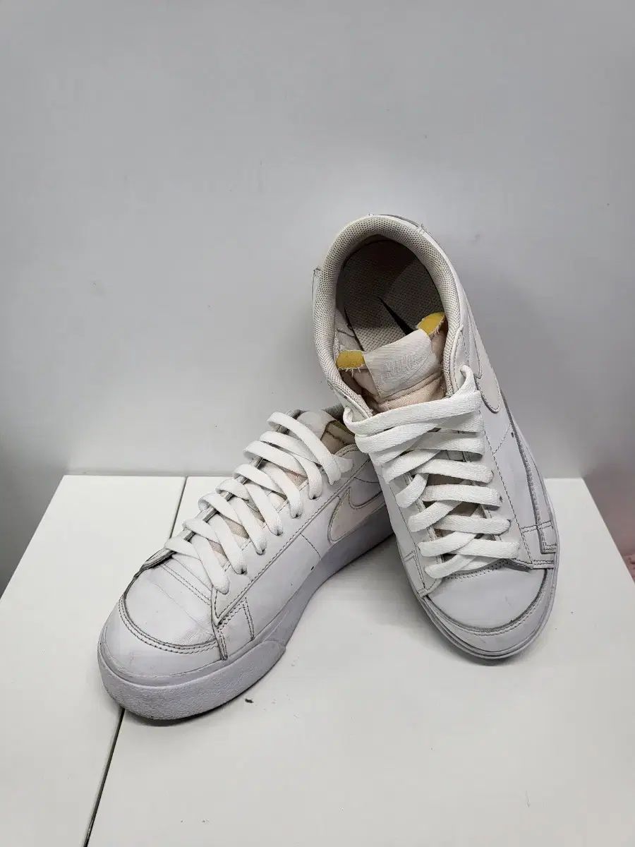 ナイキ ウィメンズ ブレーザー ロー プラットフォーム