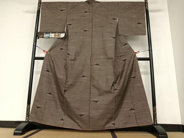 平和屋着物○本場大島紬 7マルキ 泥染め 麻の葉文 岡江伊佐重作