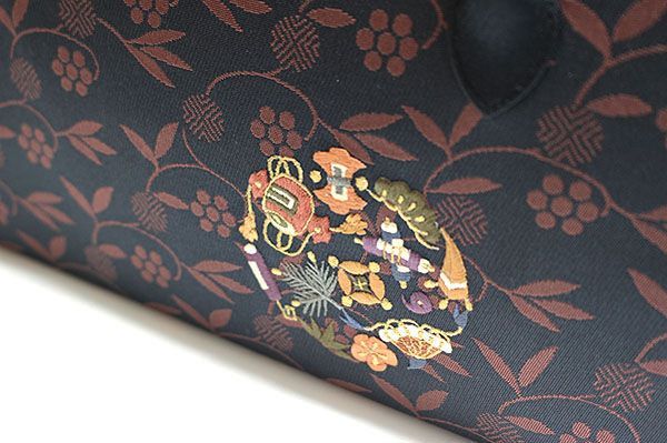 新品未使用 ！！ ポイント刺繍入り 西陣帯地使用 利休バッグ 25061 