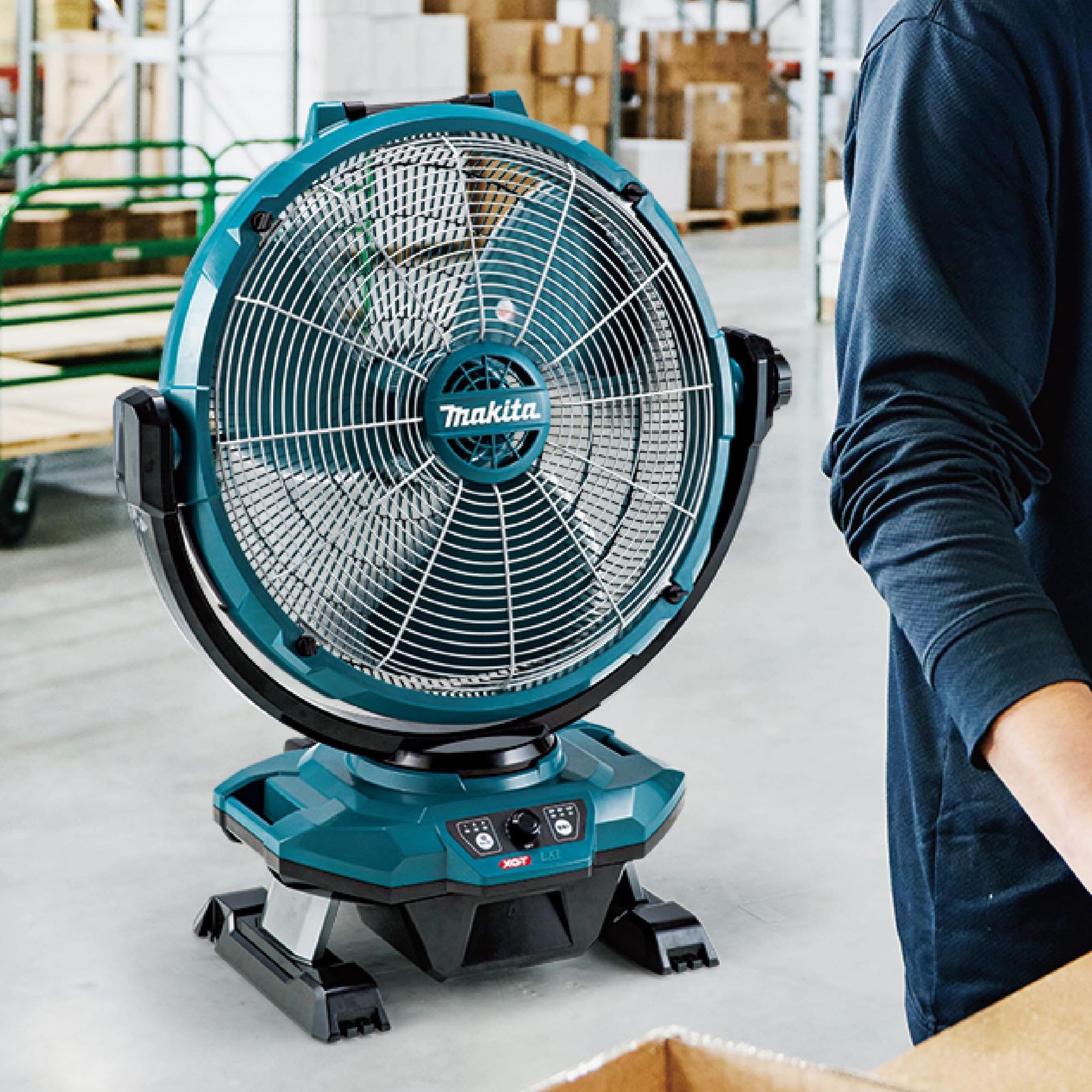 新着商品 充電式産業扇