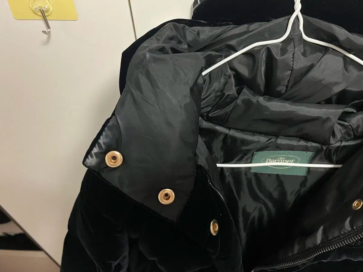 【新品未使用】The Barnnet ベロアダウンジャケット ブラック 付属品有 The Barnnet(ザ・バーネット) ベロア ダウン 出品 - メルカリ
