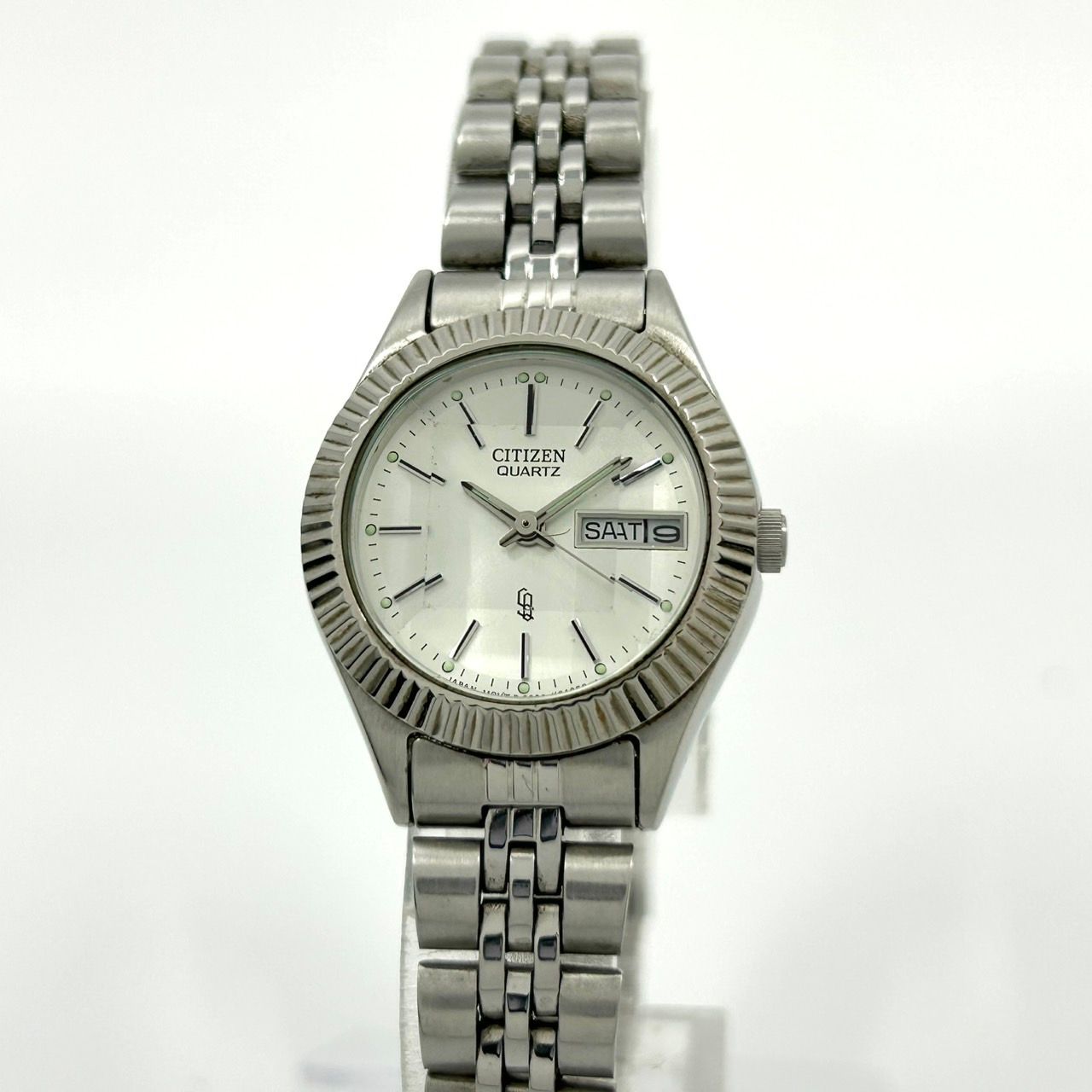 電池交換済 citizen シチズン クオーツ 腕時計 カットガラス 6000-K09338 デイデイト メンズ レディース ユニセックス アナログ シルバー ステンレス ラウンド クラシック ビンテージ エレガント ドレスウォッチ ビジネス G5