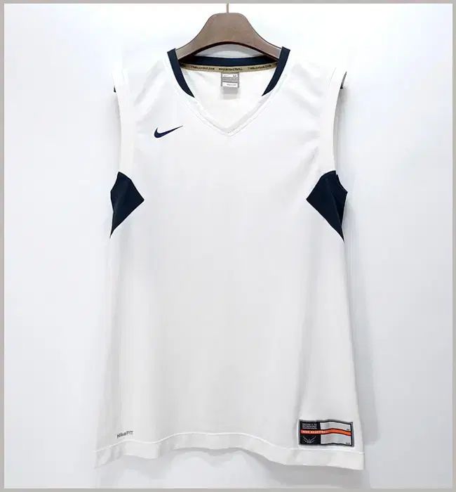【雷市場（ポンジャン）商品韓国直送】Nike(ナイキ） 正規品 ドライフィット ノースリーブ Tシャツ 90 H ー 810