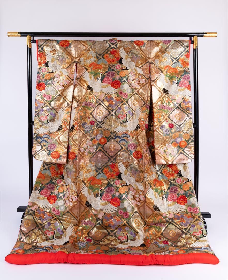 50%OFF! 125,000円→62,500円】花嫁色打掛け 金色/金刺繍 金鶴/花 