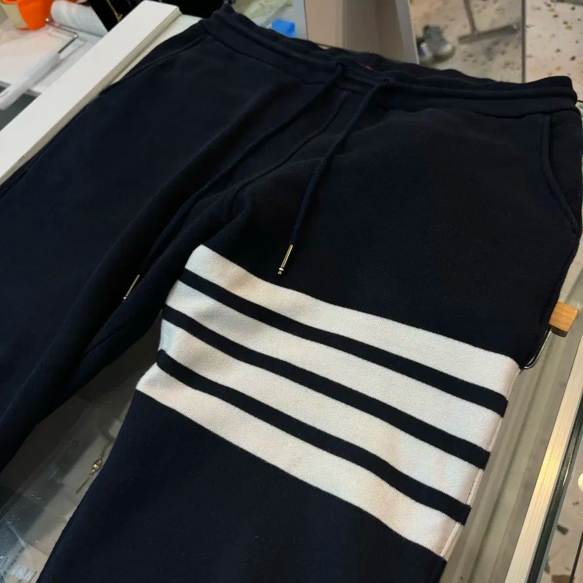 ブラウン 四本サイドライン