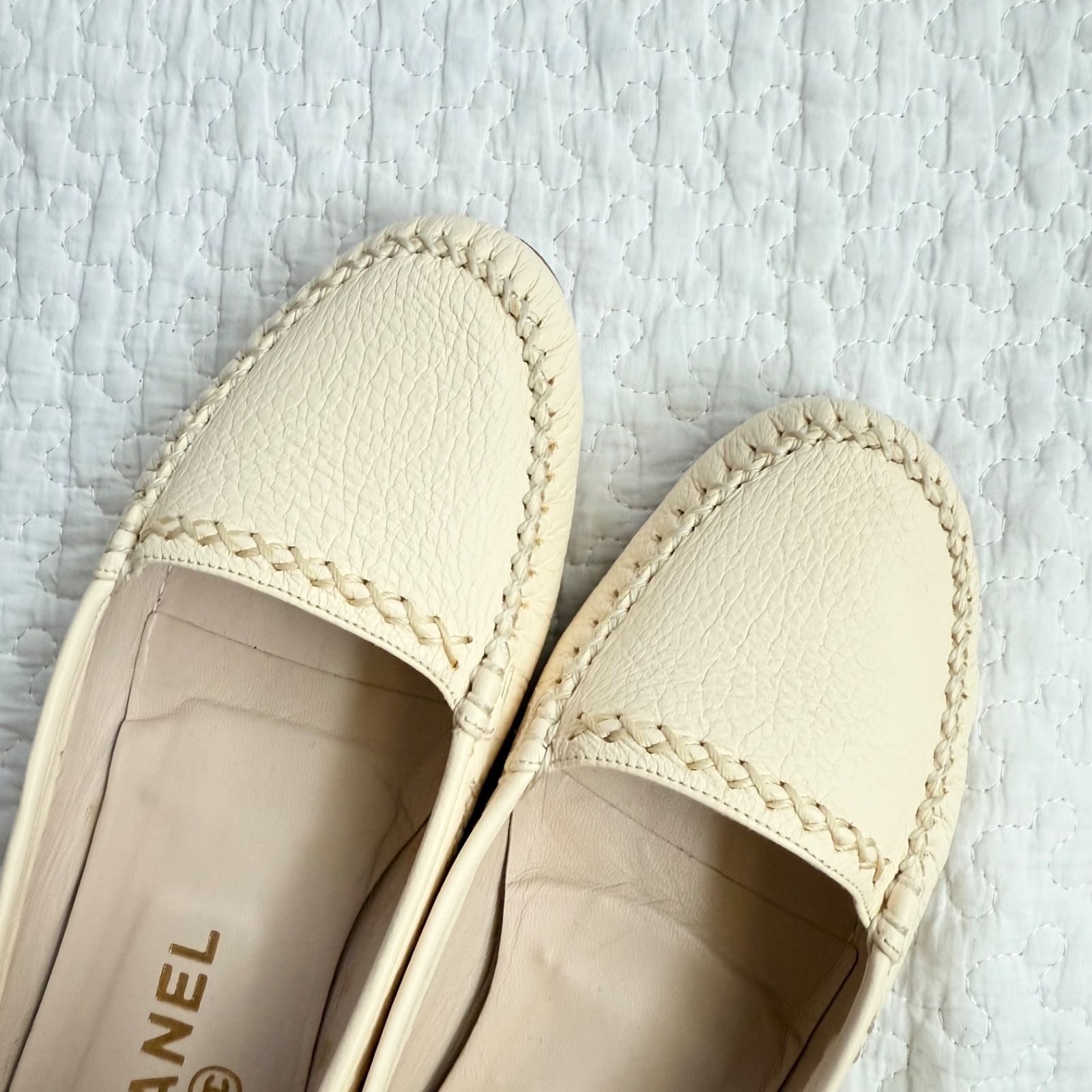 CHANEL シャネル スエード ローファー スリッポン モカシン ココマーク CHANEL】シャネル ロゴ モカシン ローファー (CHANEL/ローファー