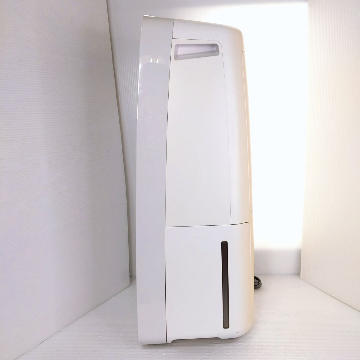 中古品】シャープ 衣類乾燥除湿器 2021年製 ホワイト CV-L180〇