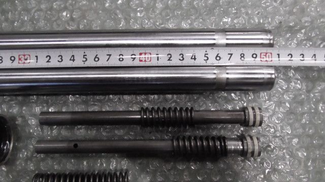 アウターチューブ