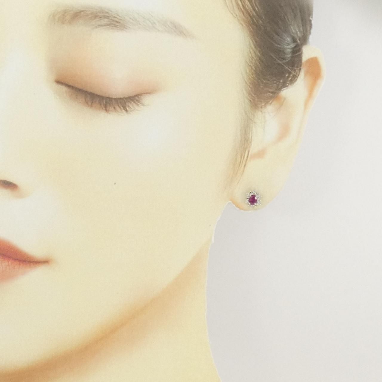 ピアス 0.60CT