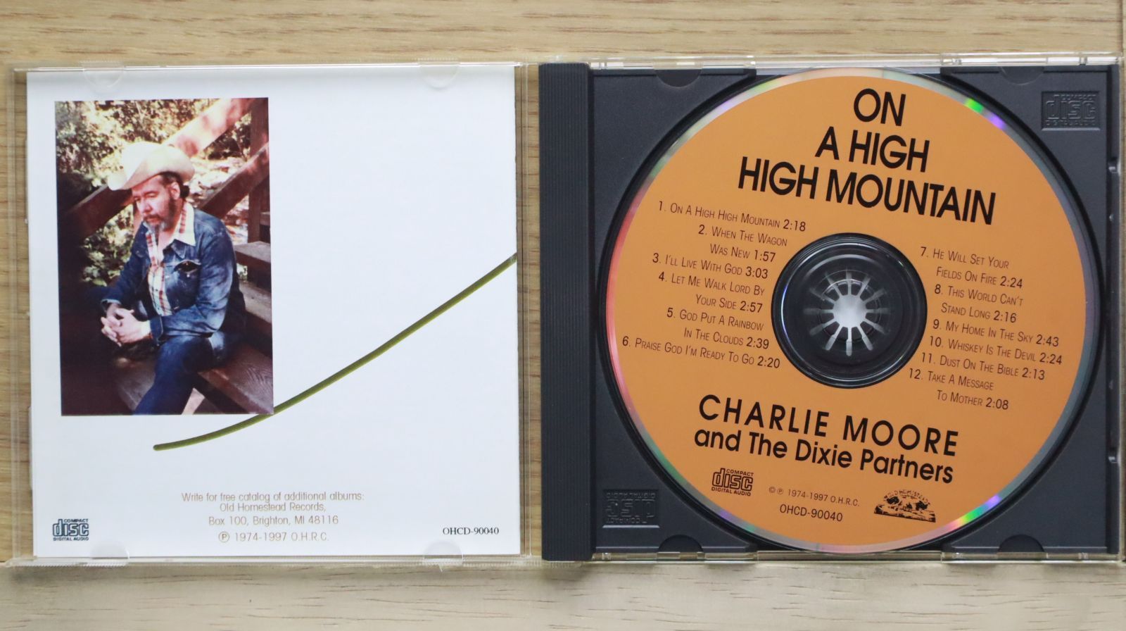 中古CD☆洋楽CD/□ On a High High Mountain CHARLIE MOORE 中古CD☆洋楽CD/□ On a High High Mountain CHARLIE MOORE