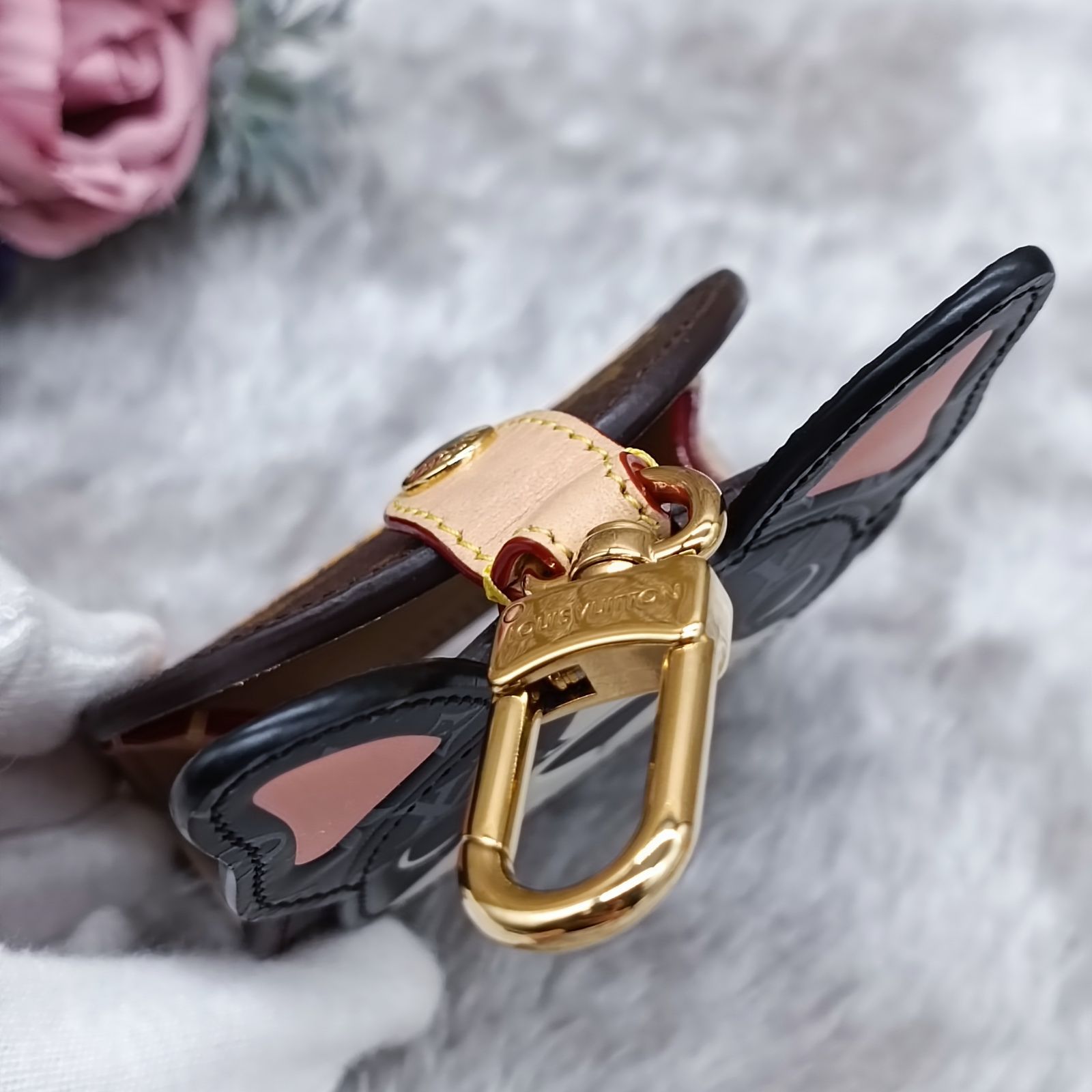 【セール中】 LOUIS VUITTON バッグホルダー チャーム ブルドック セール中】 LOUIS VUITTON バッグホルダー チャーム ブルドック