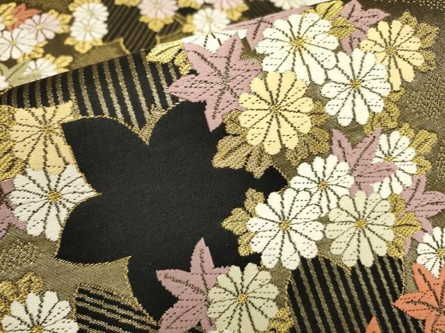 平和屋着物▽六通柄袋帯 唐織 舞花文 黒地 金糸 正絹 逸品